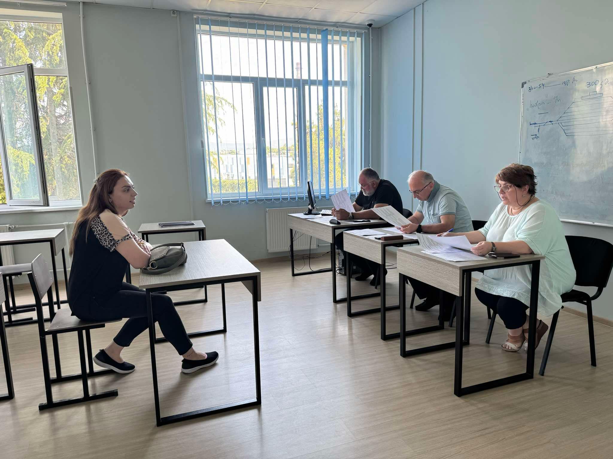 პროფესიულ საგანმანათლებლო პროგრამებზე რეგისტრირებულ აპლიკანტთა მოტივაციური გასაუბრება